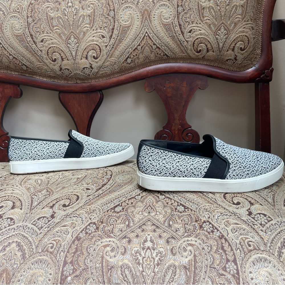 Vince Blair Black & White Pattern Slip On Sneakers Cushioned Comfort Size 7.5 - Picture 7 of 15